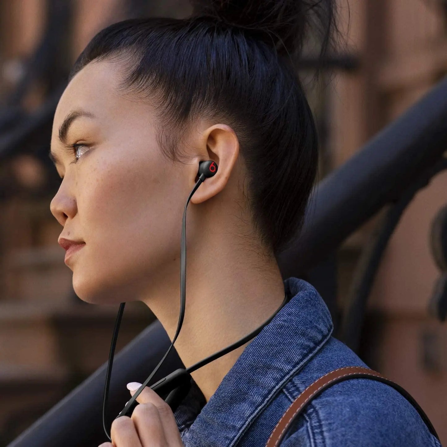 Beats (by Apple) Flex Wireless Earphones – Magnetic Earbuds, Class 1 Bluetooth Dabbakhul